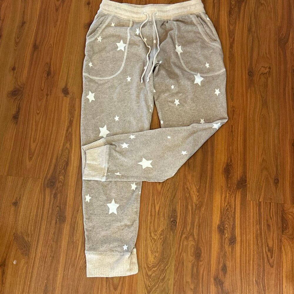 Live love lounge tan star print joggers loungewear pajamas size small